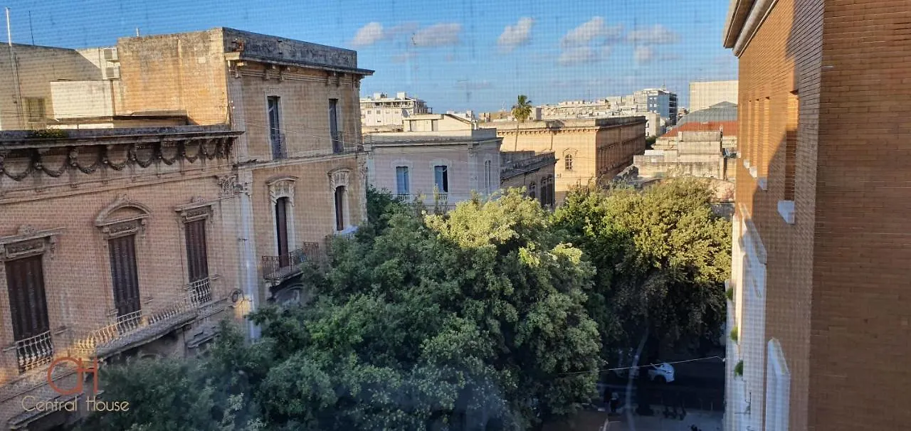 Central House Lecce 0*,  İtalya