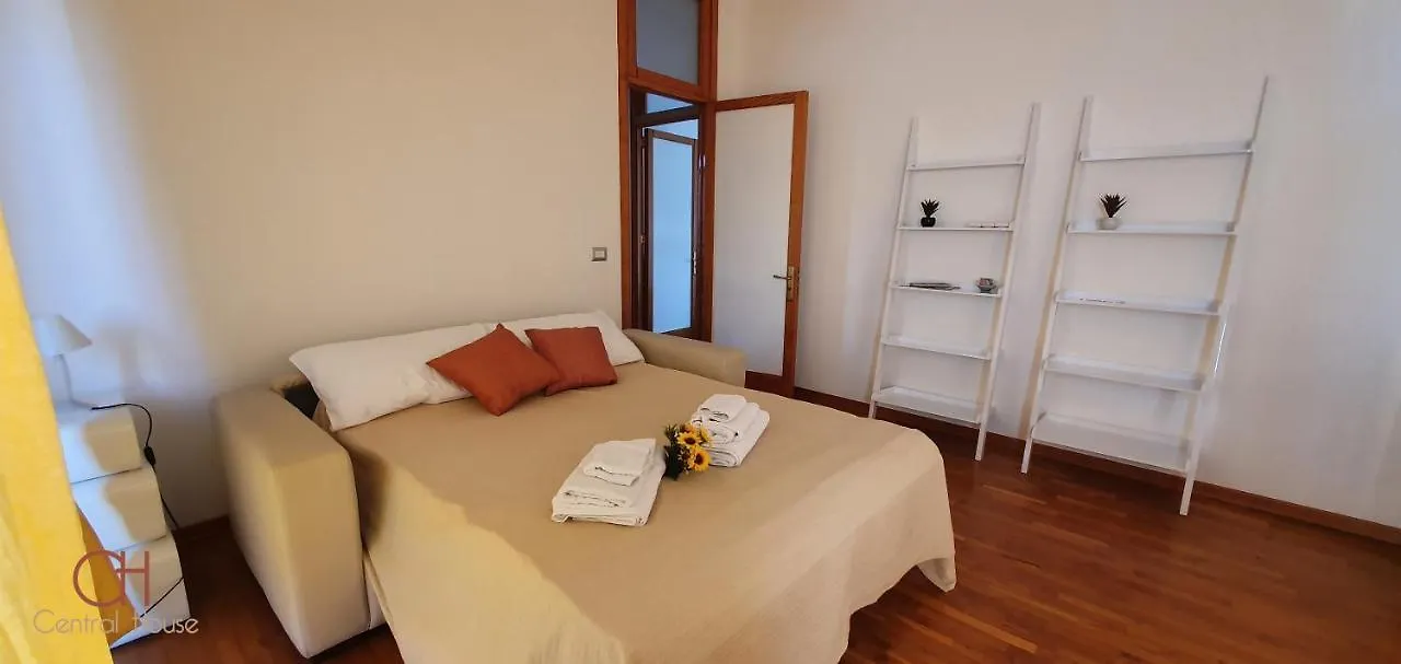 Central House Lecce