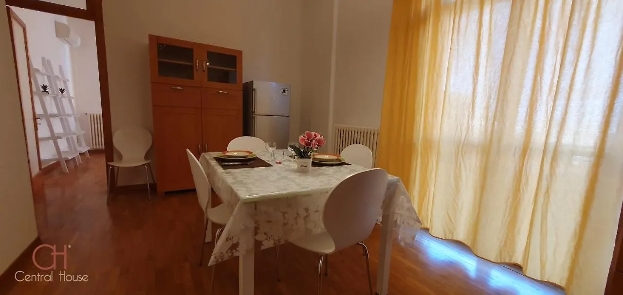 Central House Lecce