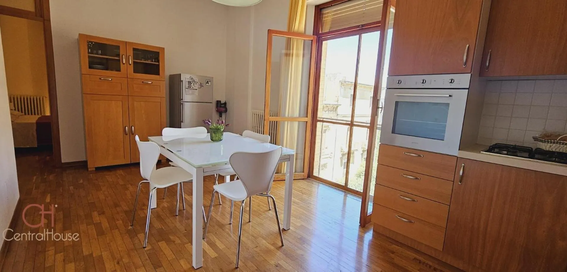 Central House Lecce 0*,