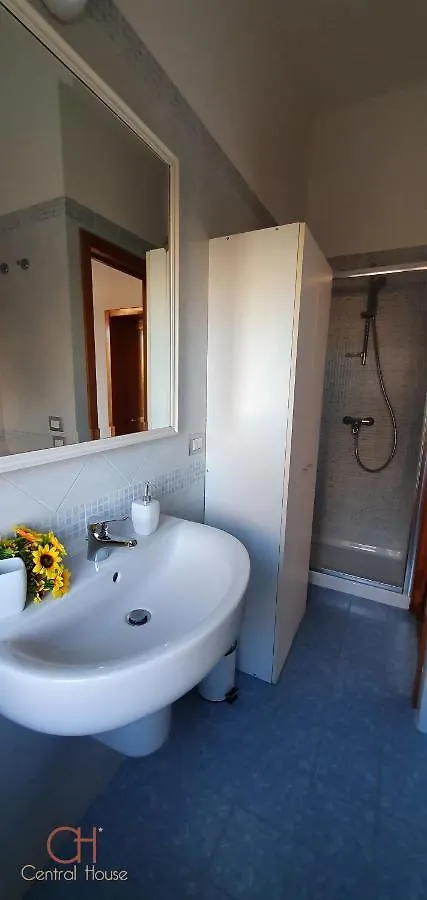 Central House ليتشي 0*,  إيطاليا